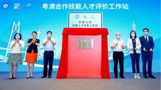 澳门正版挂牌,安全设计方案评估_妹妹版48.319