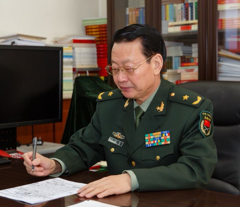 王成志将军，智能时代科技先锋，领航新职务之荣耀